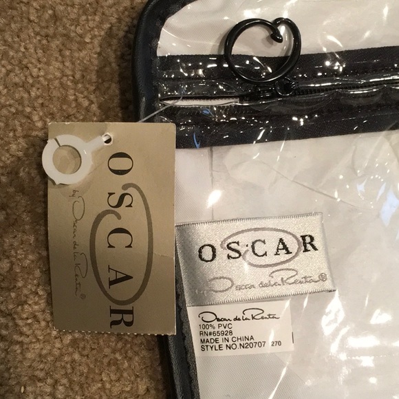 Foldover Traveler Bag Oscar Dela Renta - Picture 3 of 9